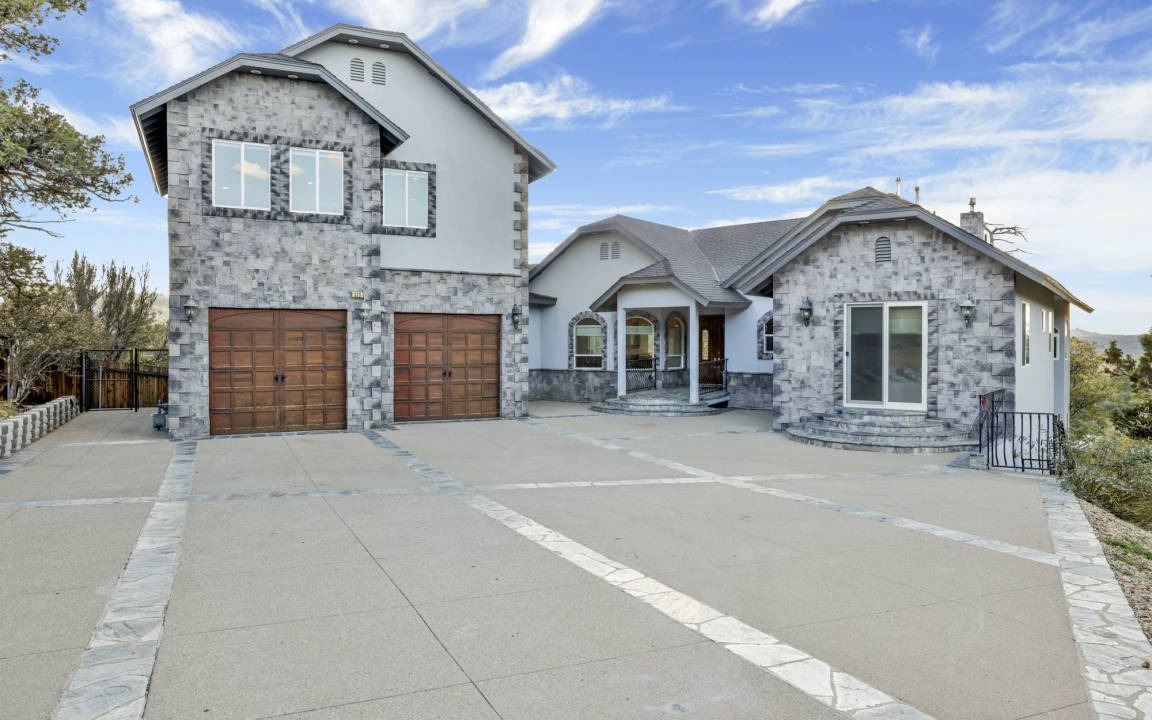 Photo of Others in Castle Glen Estates