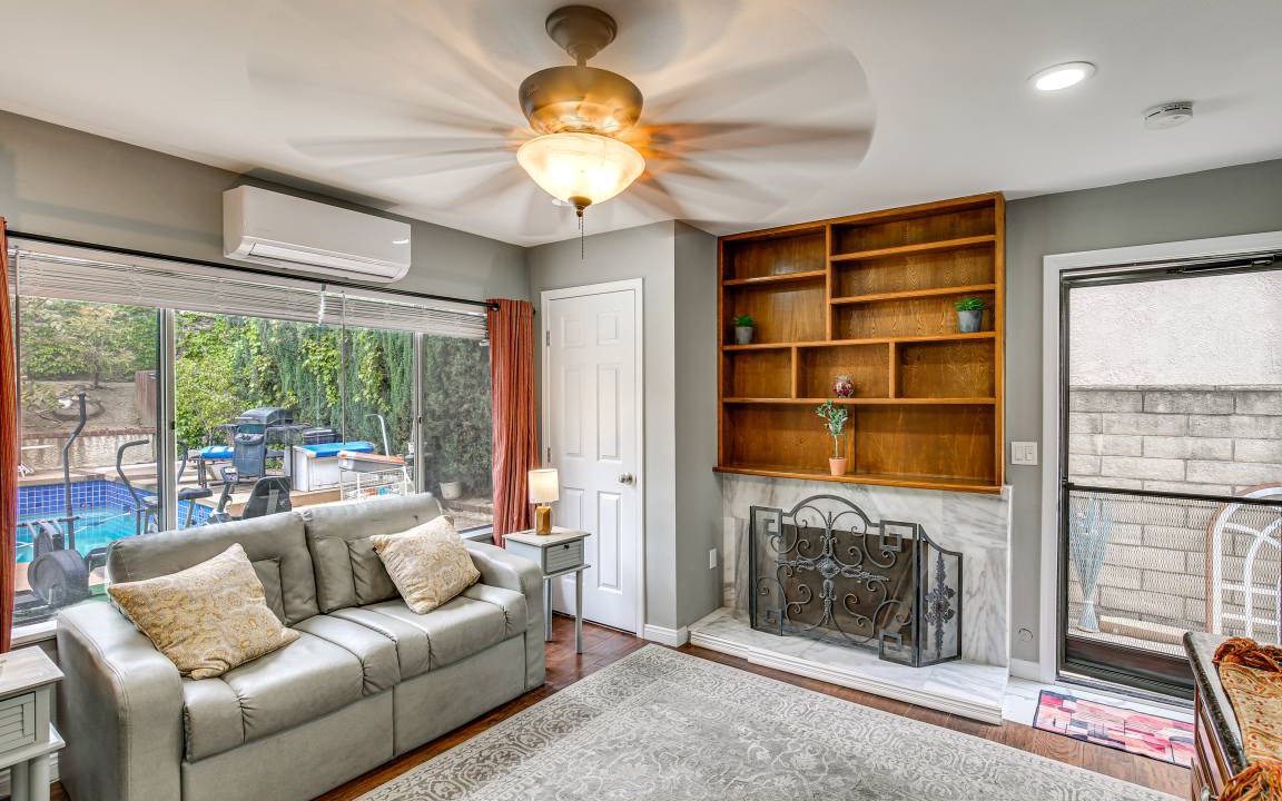 Photo of Livingroom in Anaheim Hills