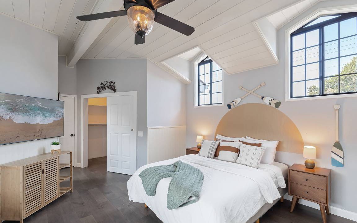 Photo of Bedroom in Del Rey Oaks