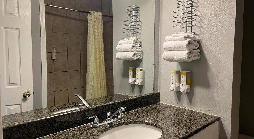 Photo of Bathroom in North Hills East