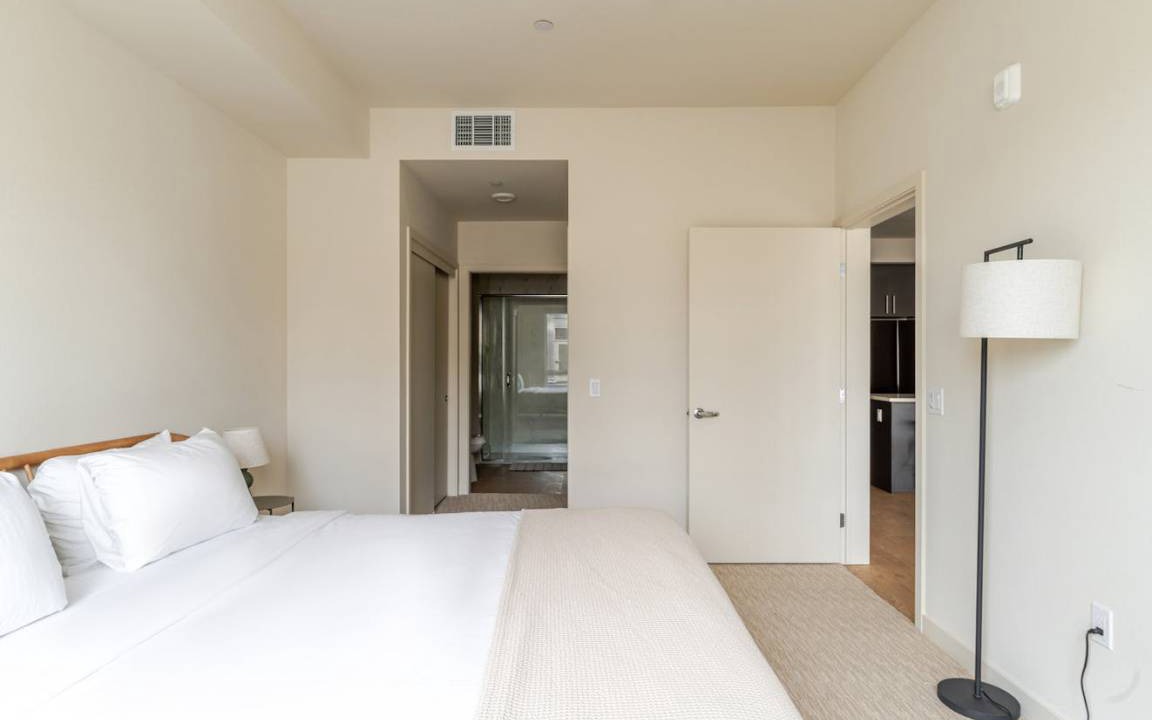 Photo of Bedroom in Piedmont Avenue