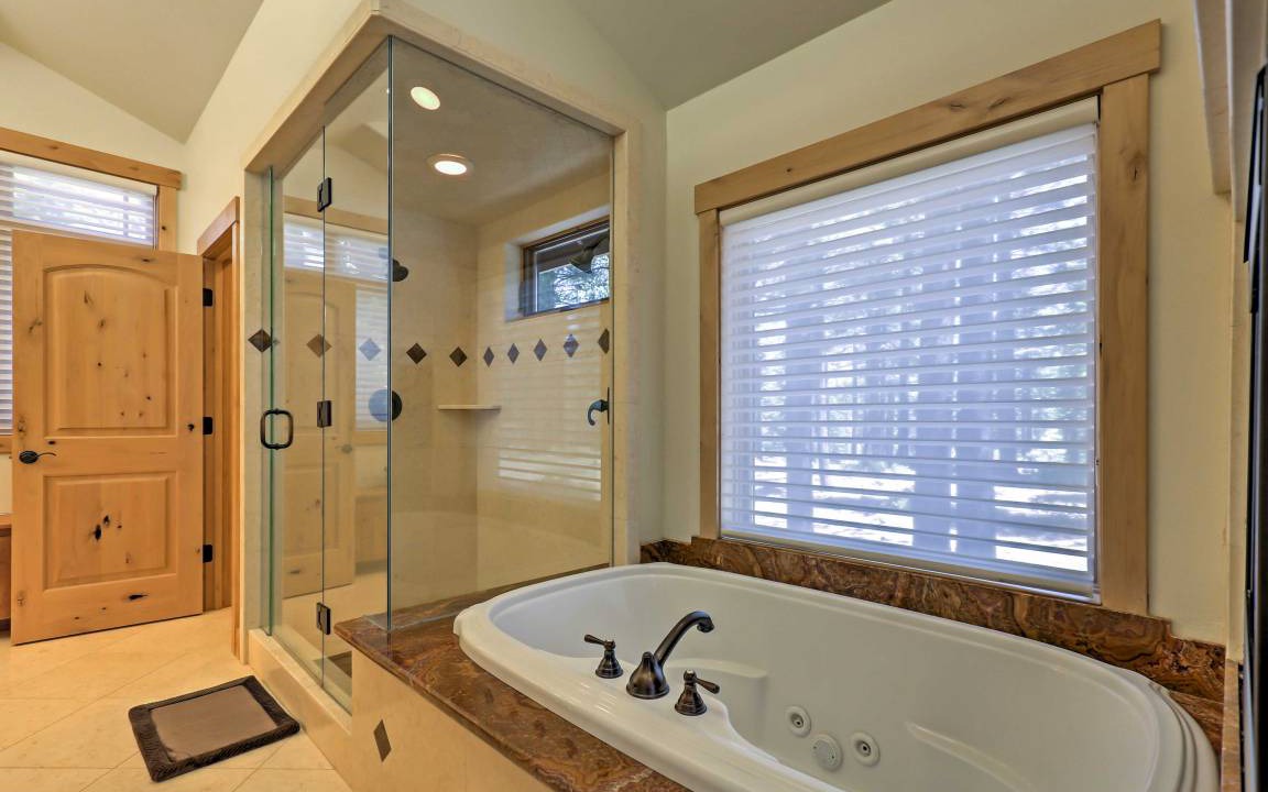 Photo of Bathroom in Pioneer Trail