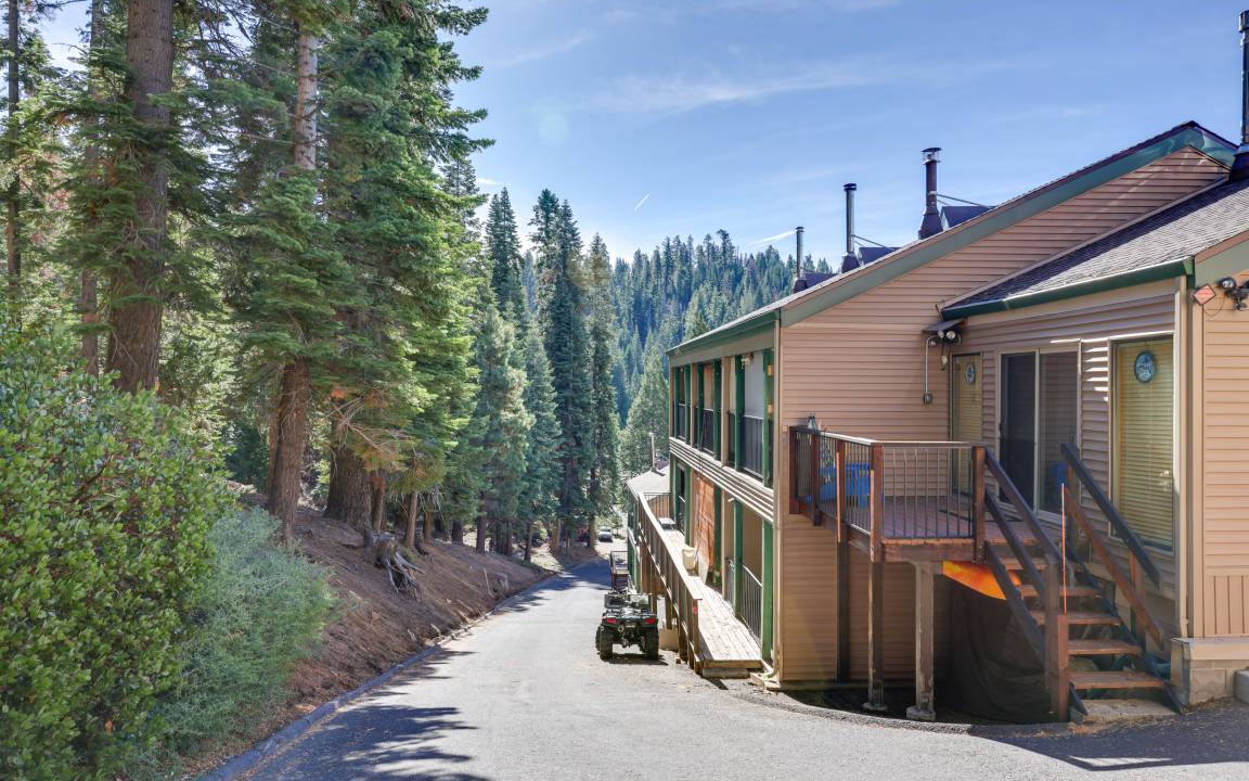 Photo of Buildings in Pinecrest