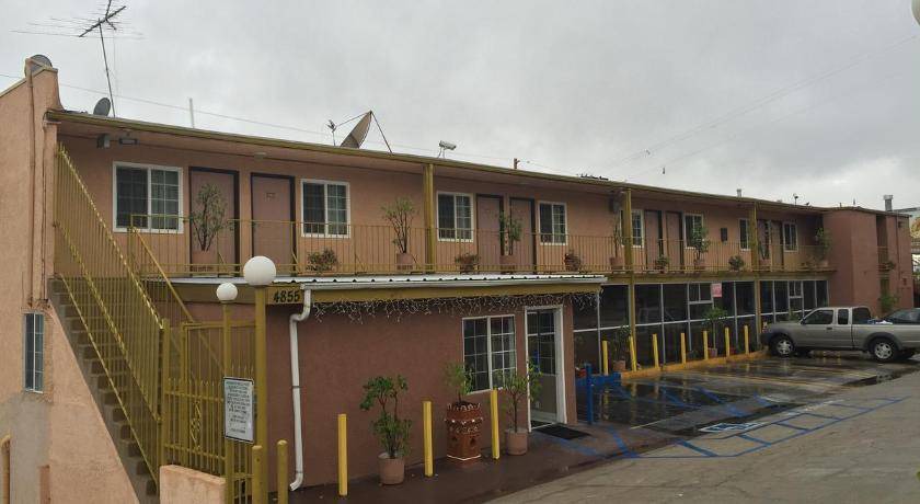 Photo of Buildings in Eagle Rock