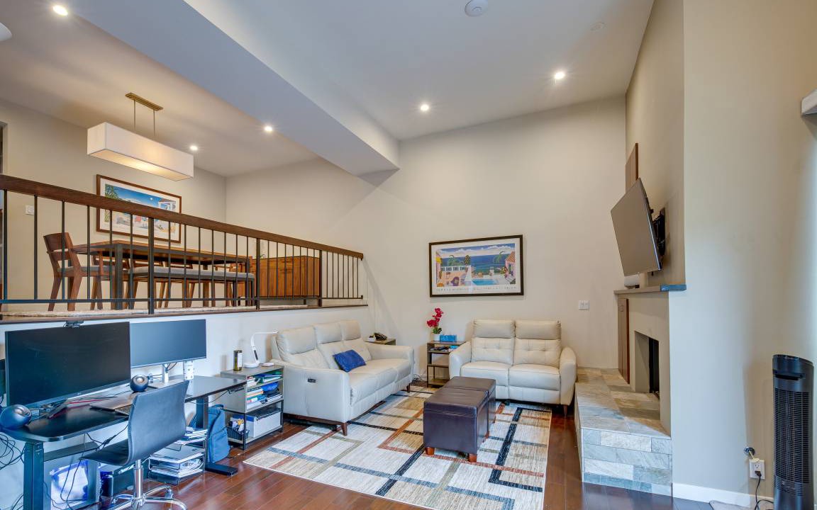 Photo of Livingroom in Beverly Hills