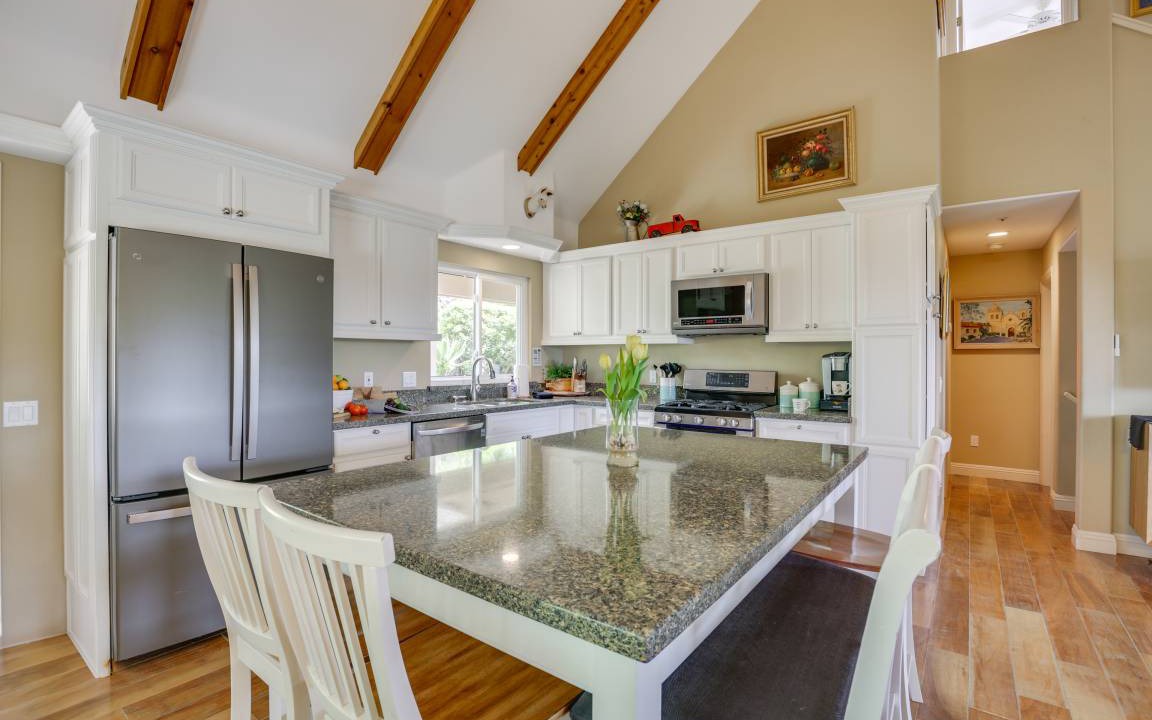 Photo of Kitchen in Rainbow CDP