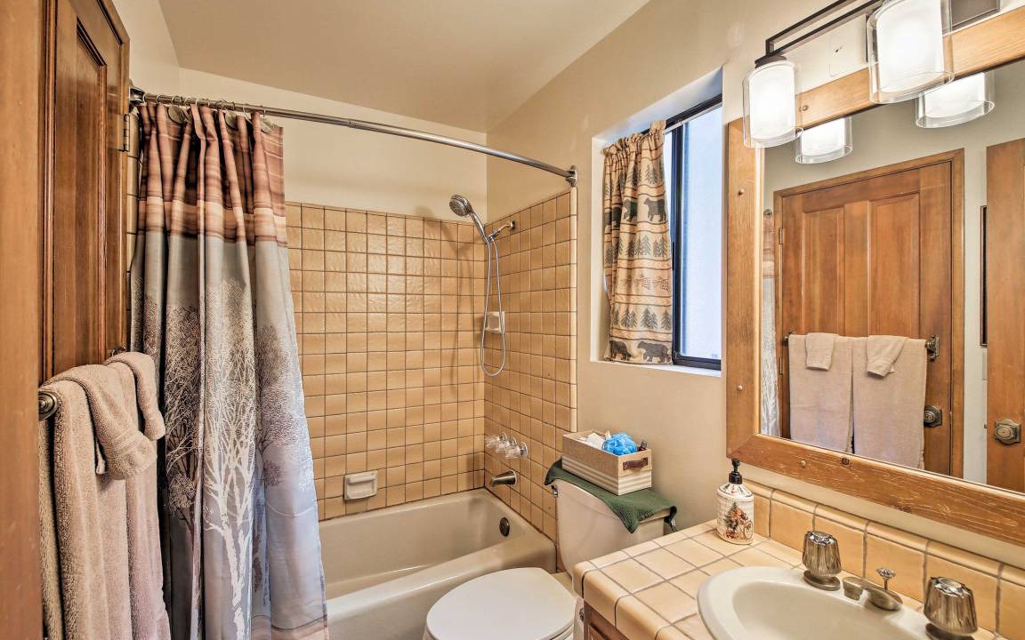 Photo of Bathroom in Lake Arrowhead