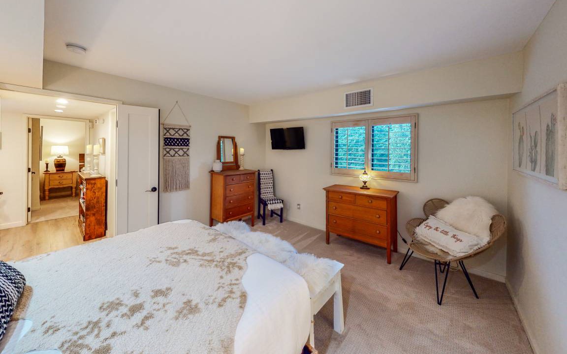 Photo of Bedroom in Araby Commons