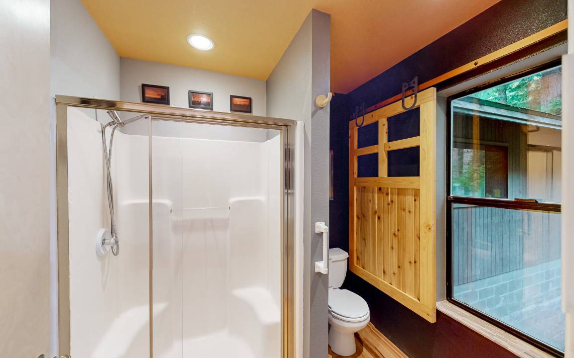Photo of Bathroom in Crescent City