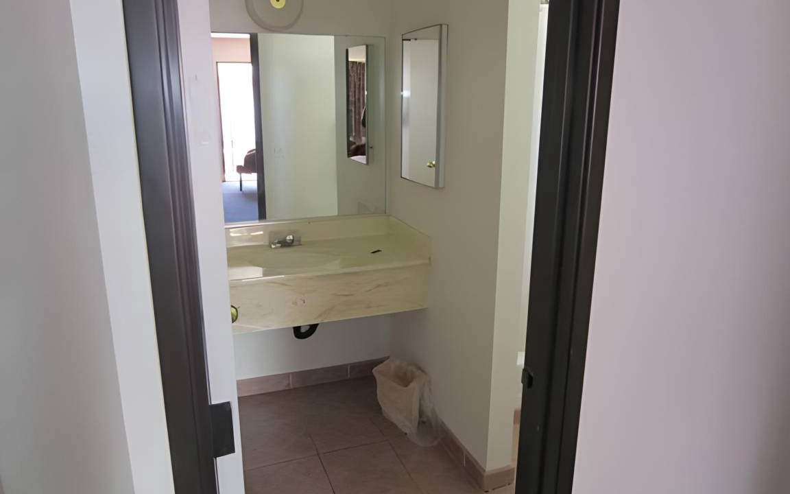 Photo of Bathroom in Northwest Anaheim