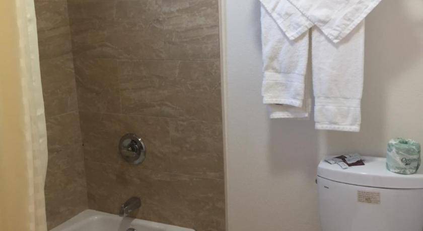 Photo of Bathroom in Northwest Anaheim