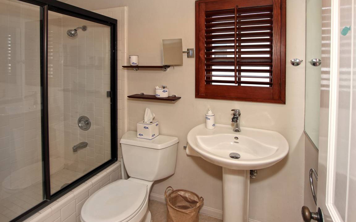 Photo of Bathroom in Corona del Mar