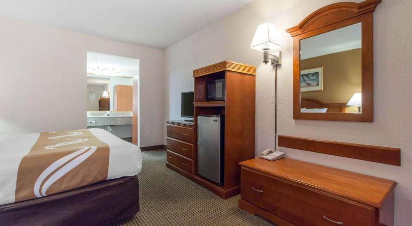 Photo of Bedroom in Crescent City