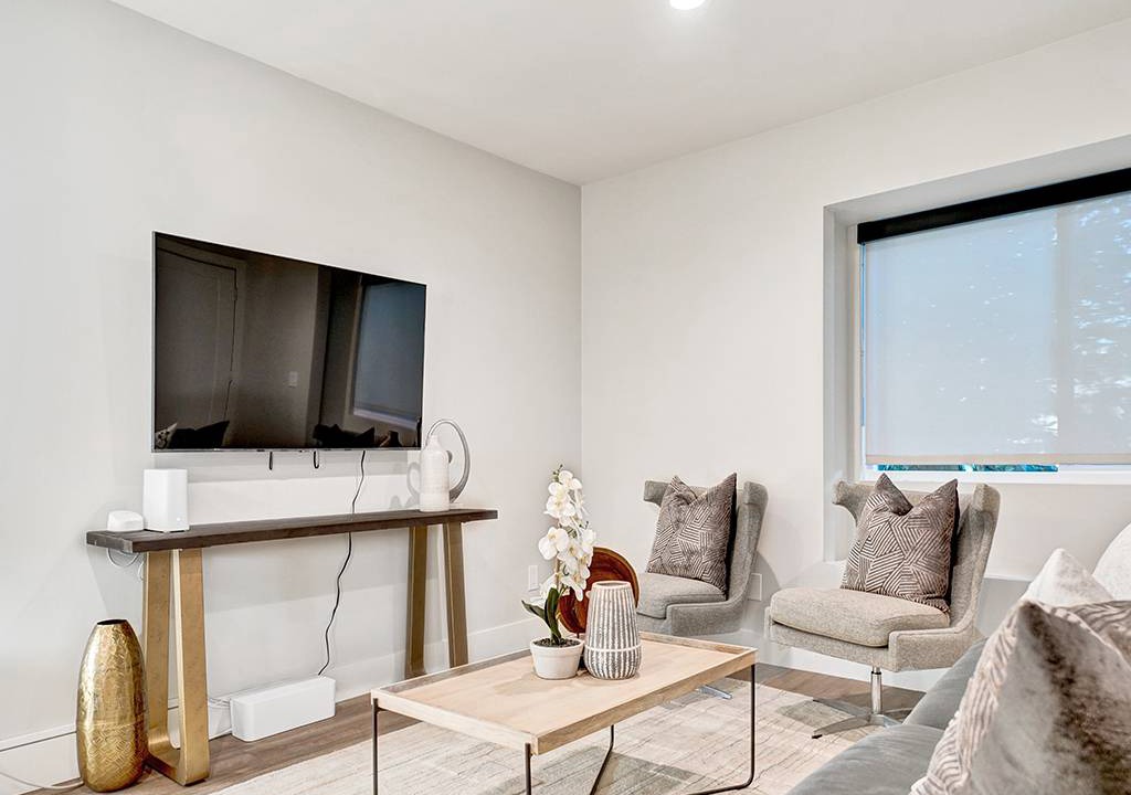 Photo of Livingroom in Fullerton