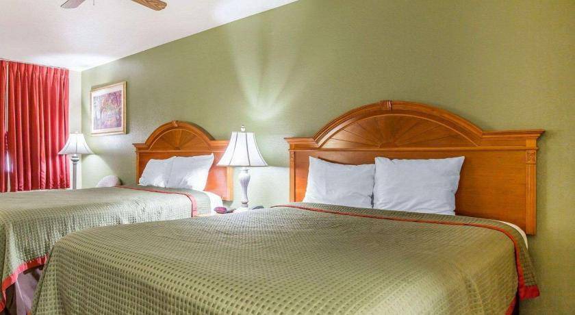 Photo of Bedroom in Delano