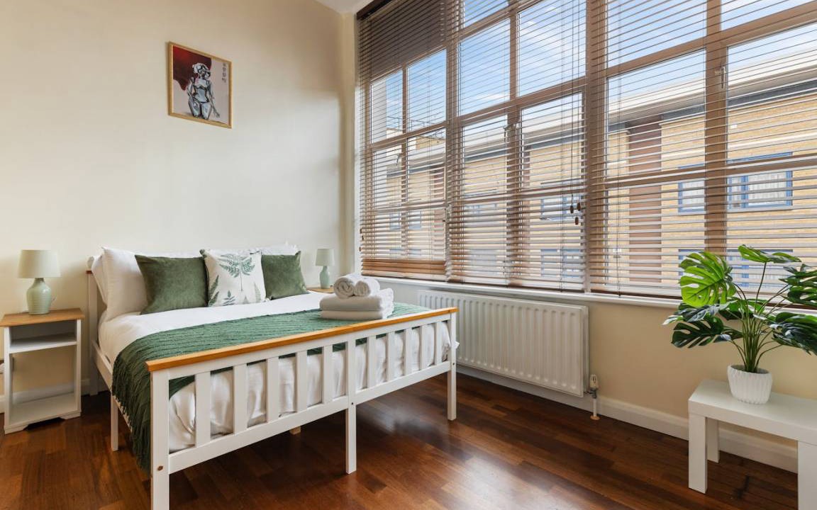 Photo of Bedroom in Limehouse