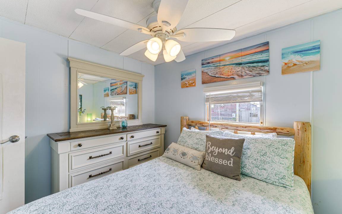 Photo of Bedroom in Eureka