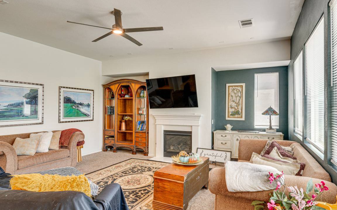 Photo of Livingroom in Bakersfield