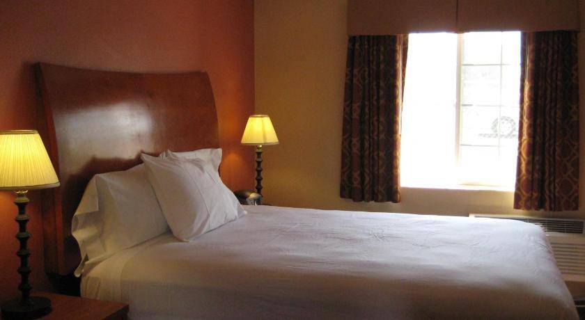 Photo of Bedroom in Porterville