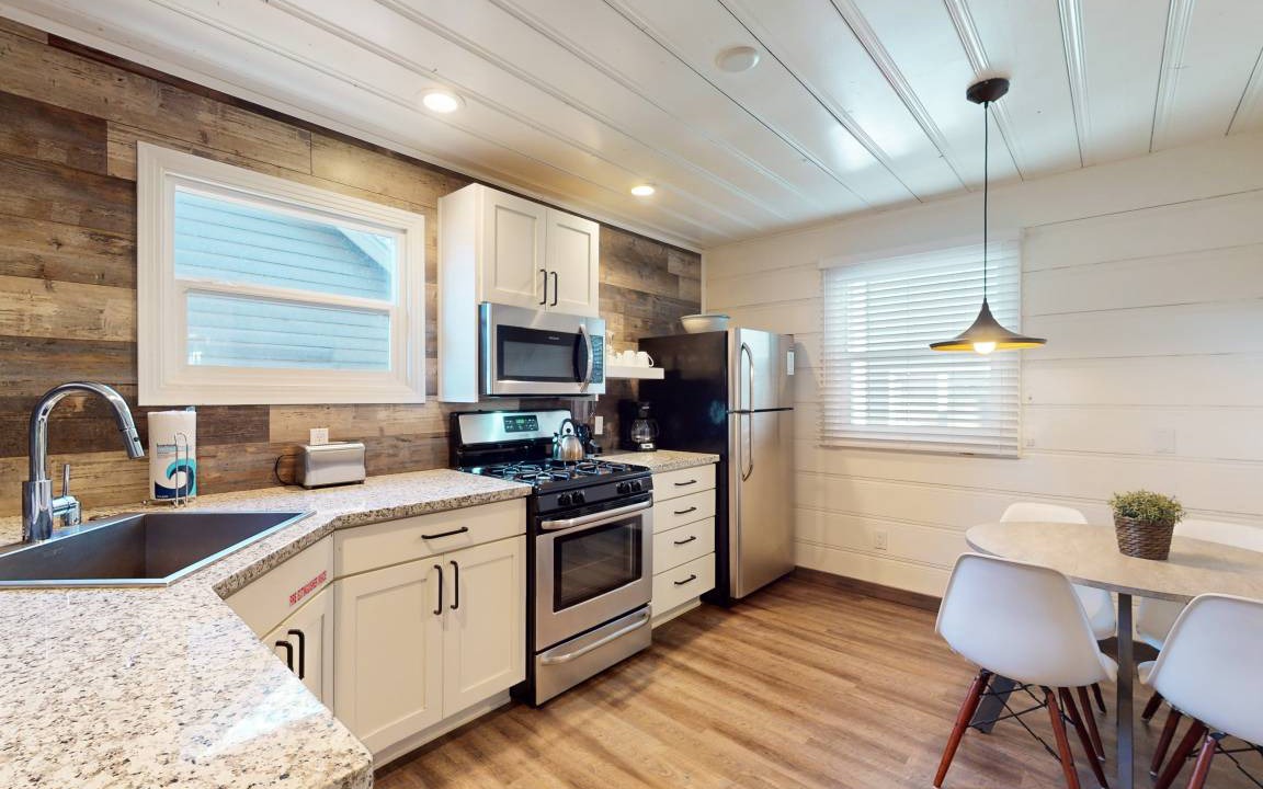 Photo of Kitchen in Lakeside Park