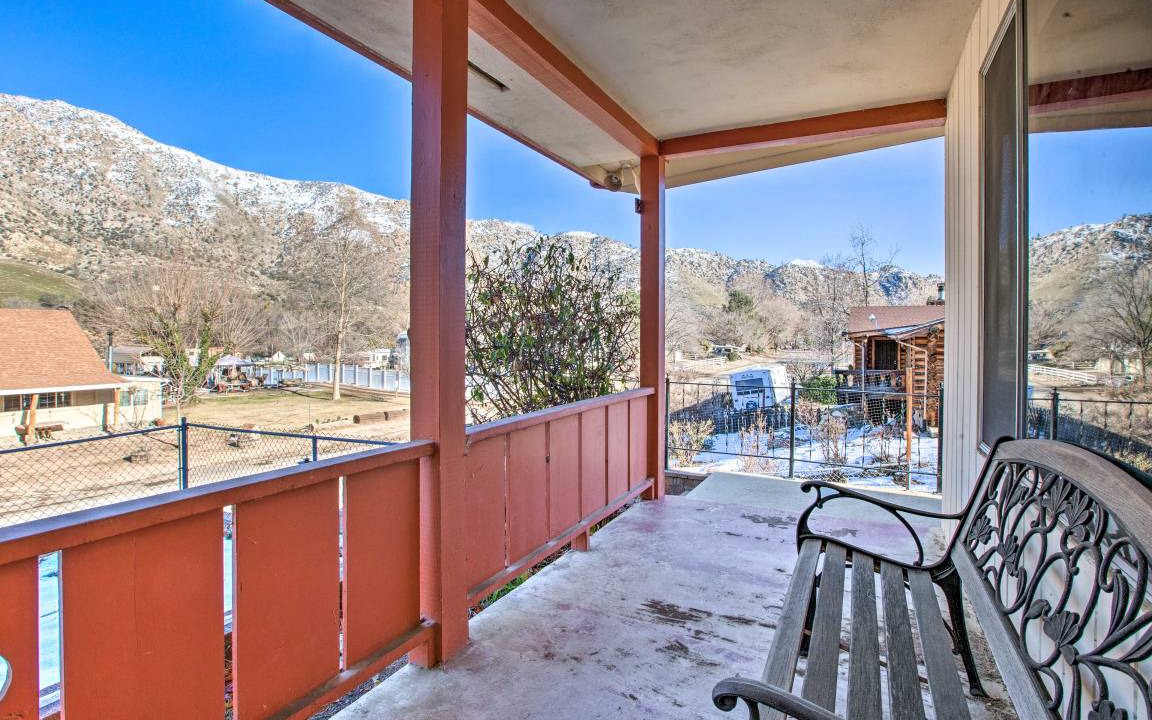 Photo of Patio Balcony in Kernville