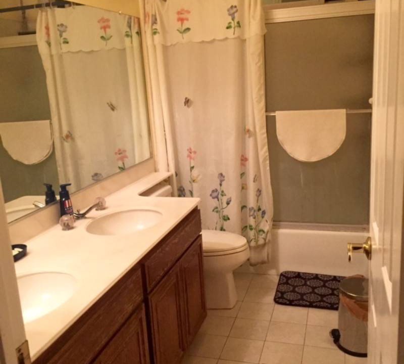 Photo of Bathroom in Thousand Oaks