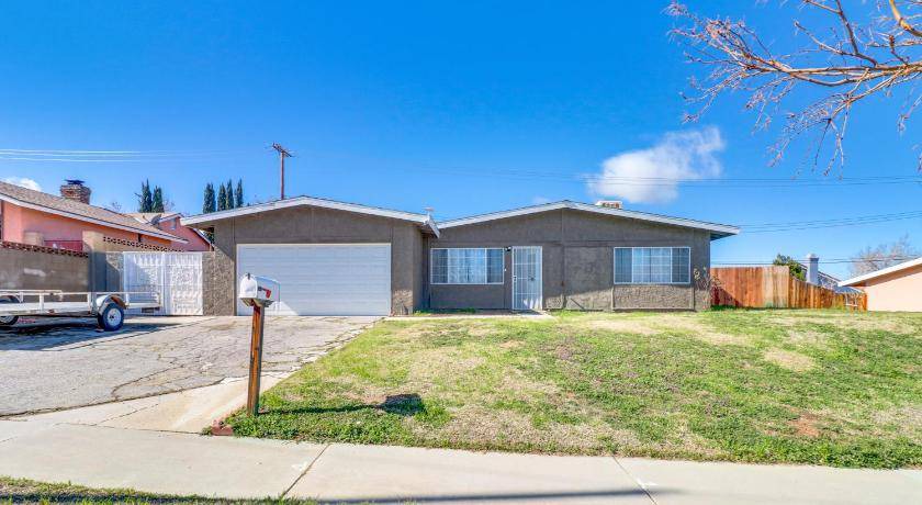 Photo of Buildings in Palmdale