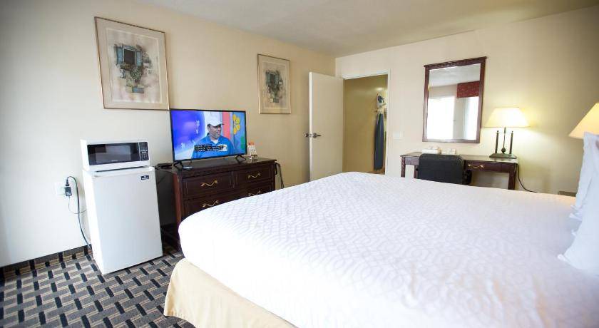 Photo of Bedroom in Anaheim Resort