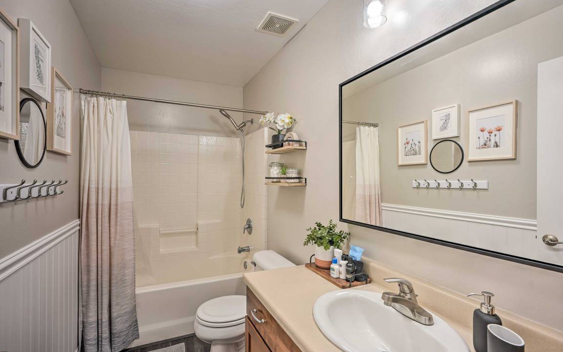 Photo of Bathroom in Greenacres