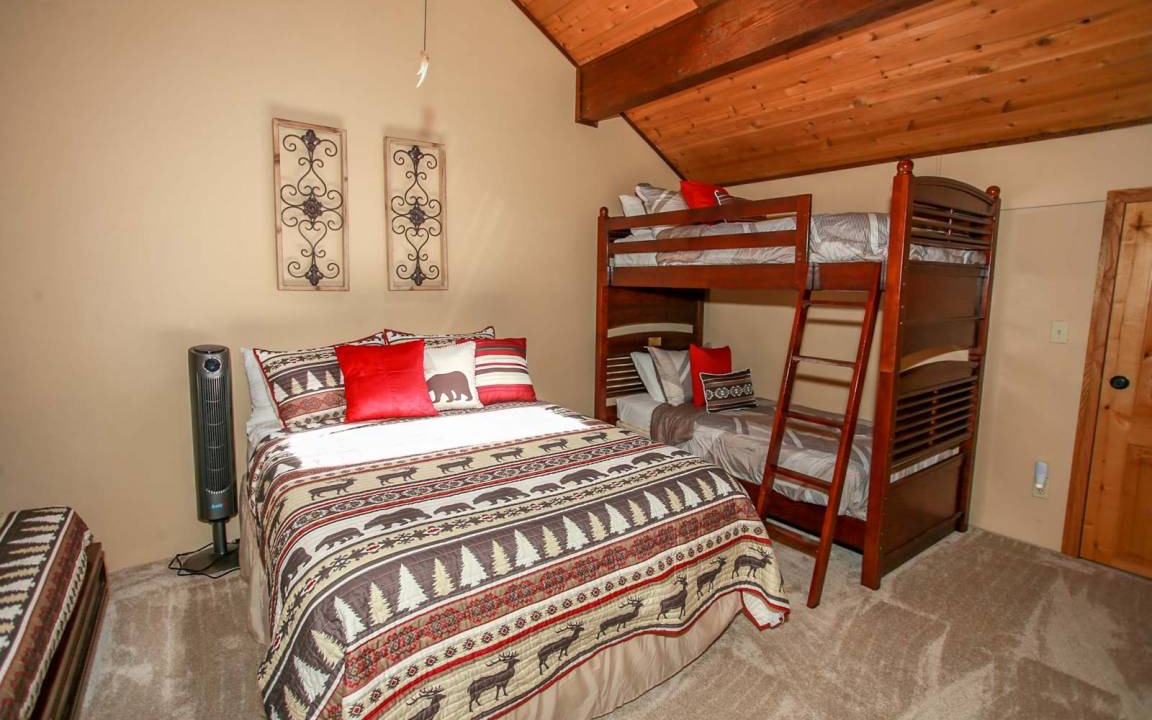 Photo of Bedroom in Summit Estates