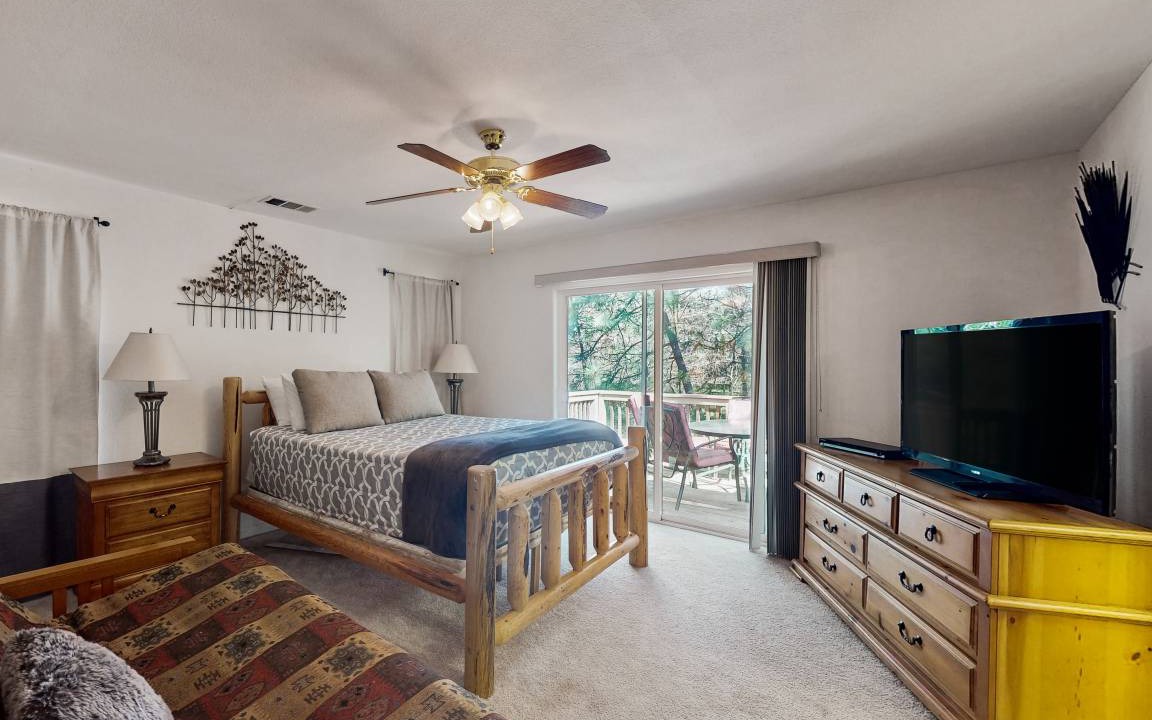 Photo of Bedroom in Bass Lake