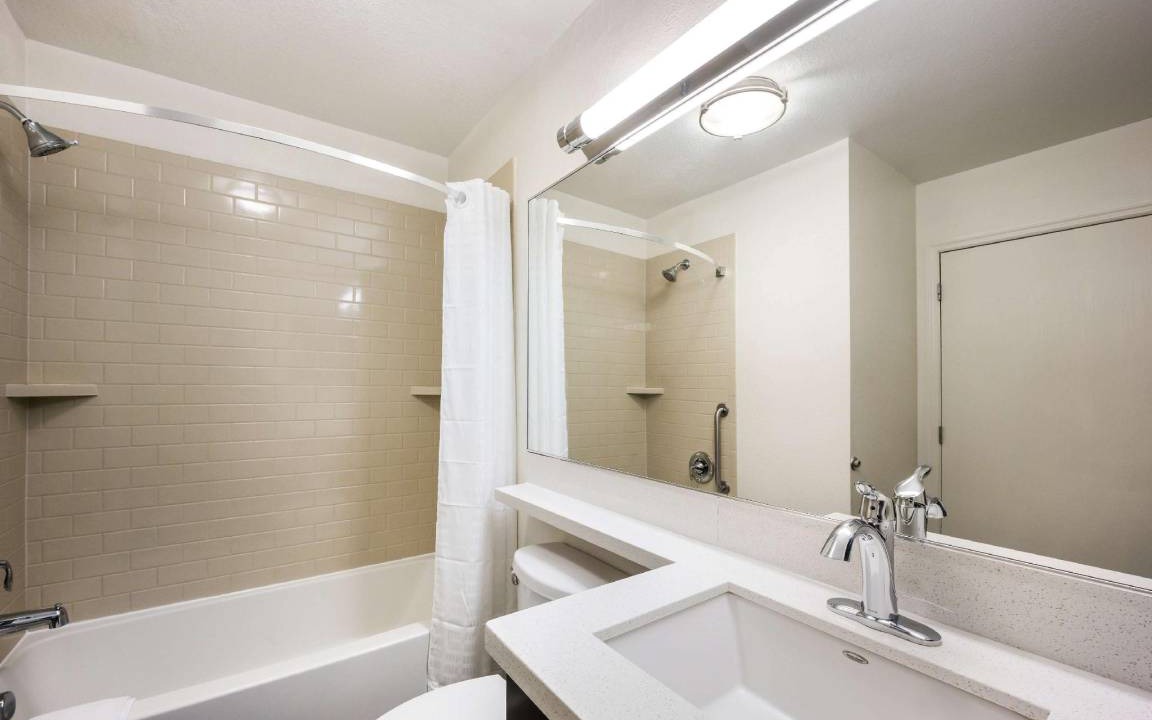 Photo of Bathroom in Anaheim Resort