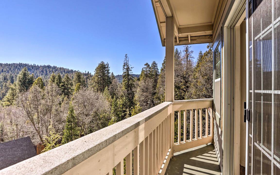 Photo of Patio Balcony in Blue Jay