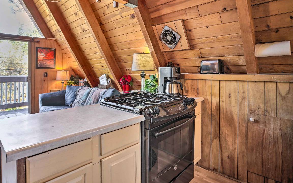 Photo of Kitchen in Arrowbear Lake