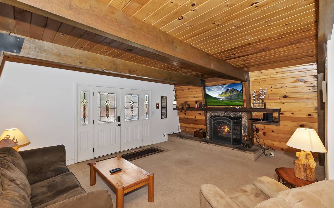 Photo of Livingroom in Big Bear Lake