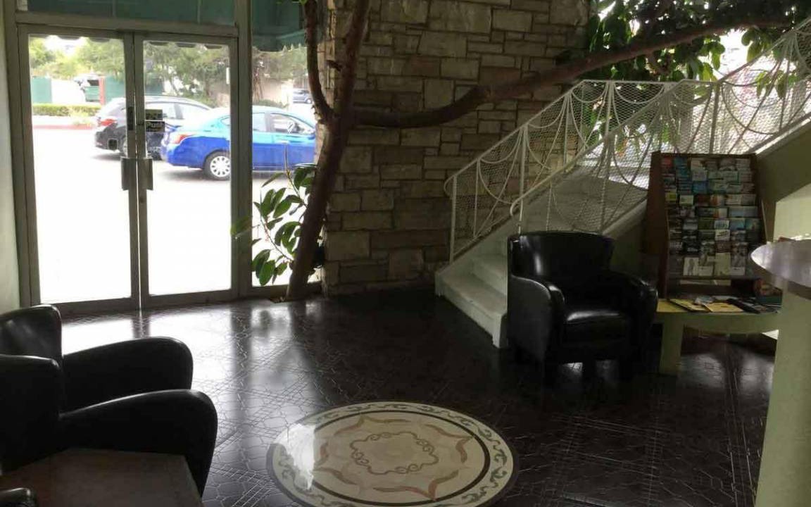 Photo of Livingroom in Fairfax District