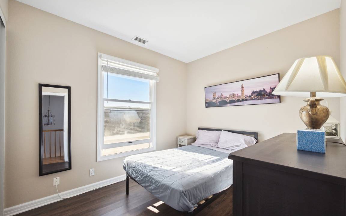 Photo of Bedroom in Townsite