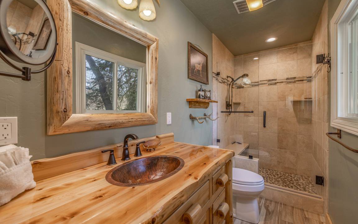 Photo of Bathroom in Moonridge