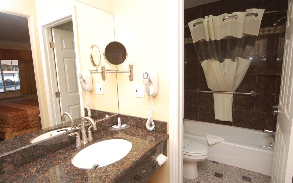 Photo of Bathroom in Munras Avenue
