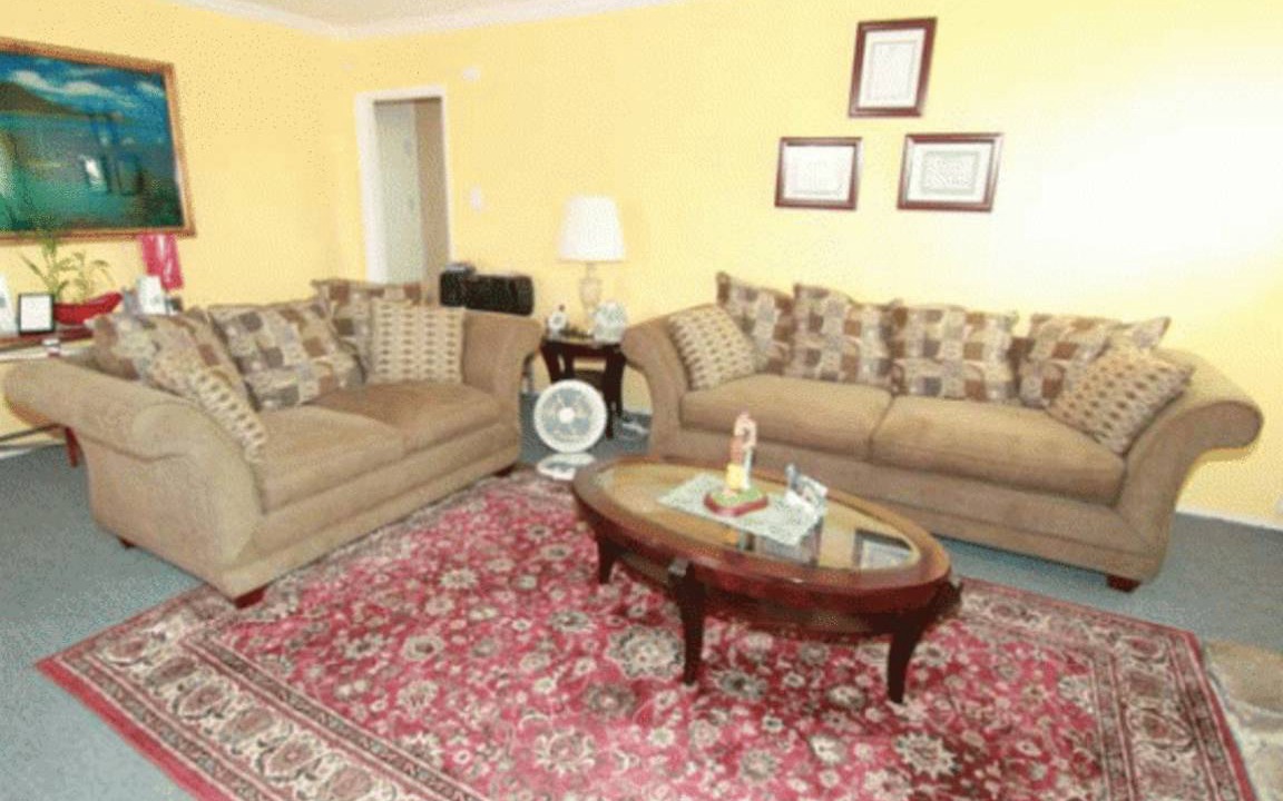 Photo of Livingroom in Walnut Valley