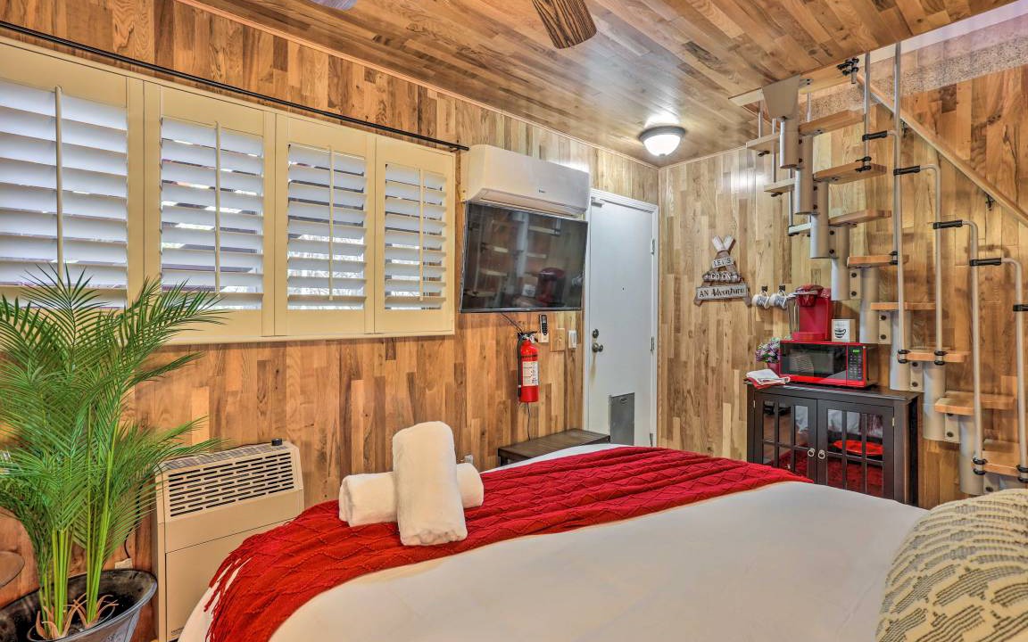 Photo of Bedroom in Crestline