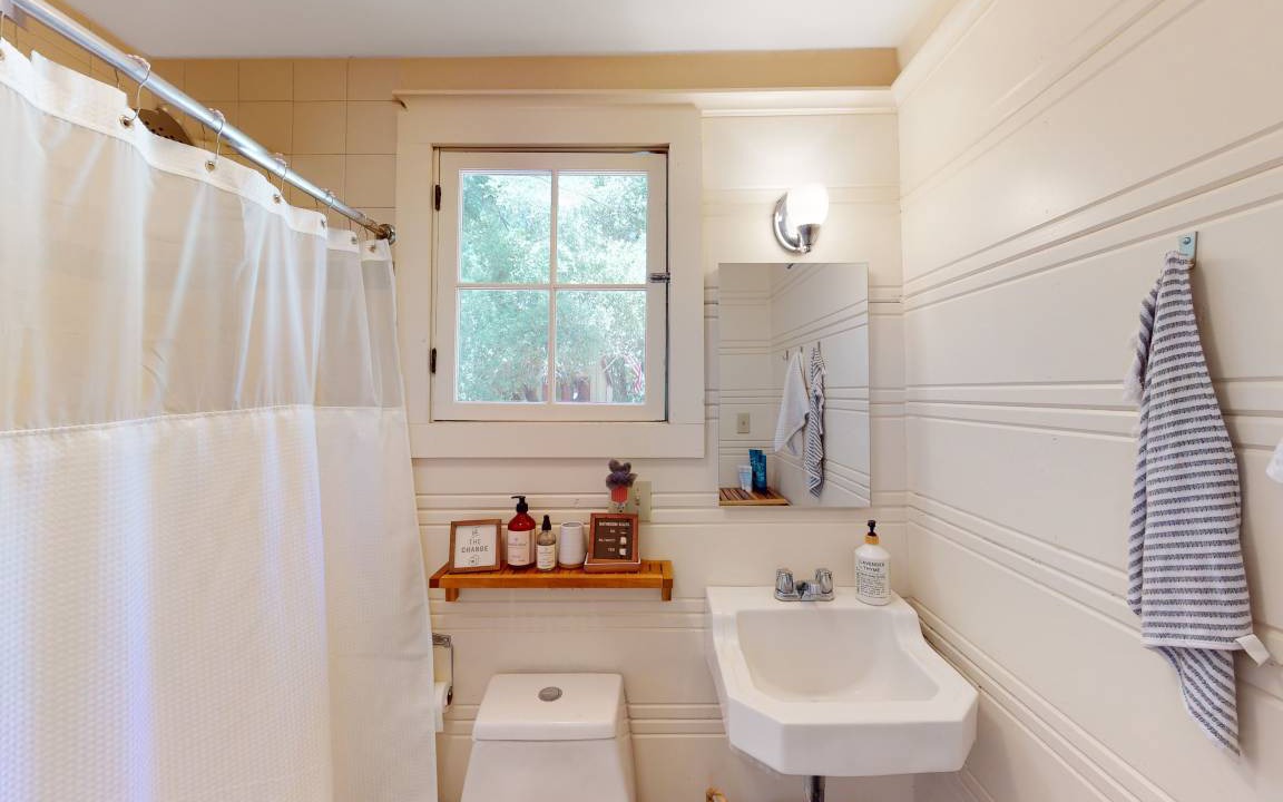 Photo of Bathroom in Forestville