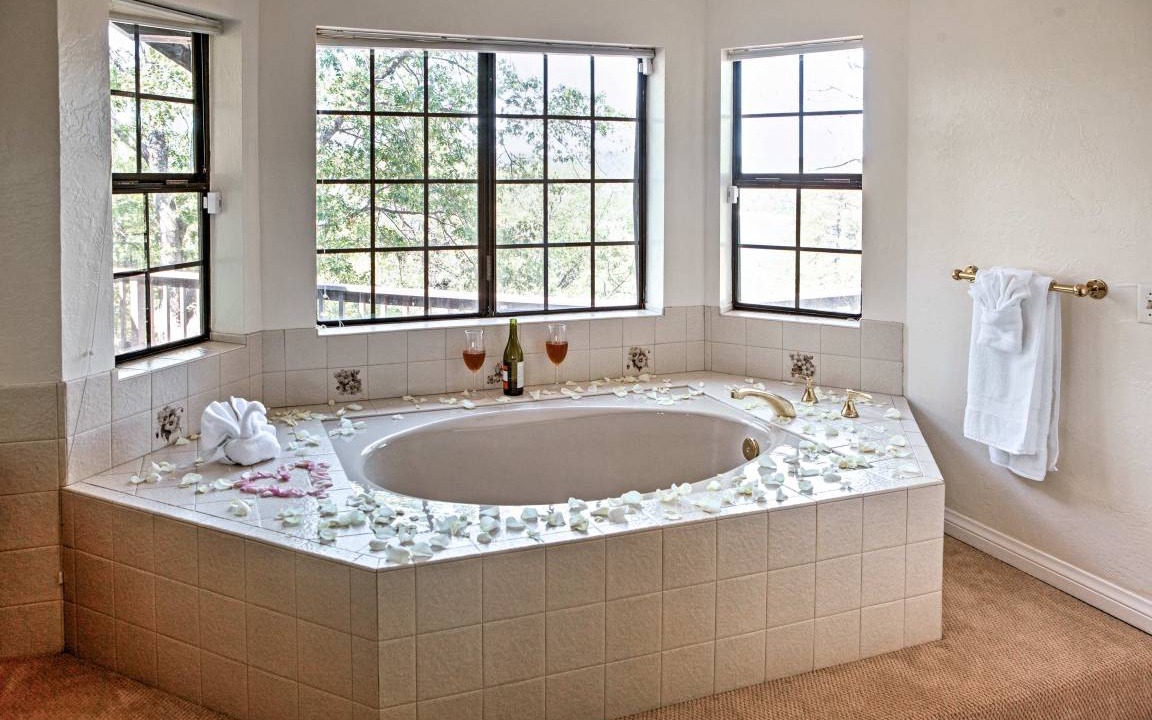 Photo of Bathroom in Lake Arrowhead