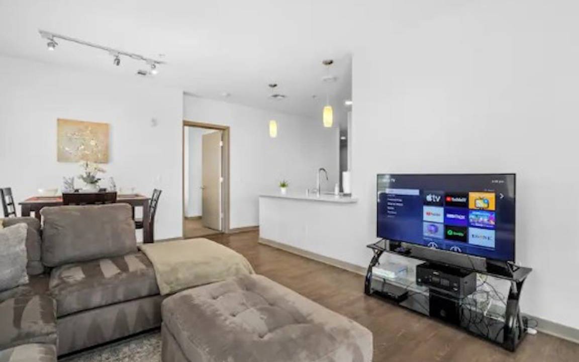 Photo of Livingroom in Downtown