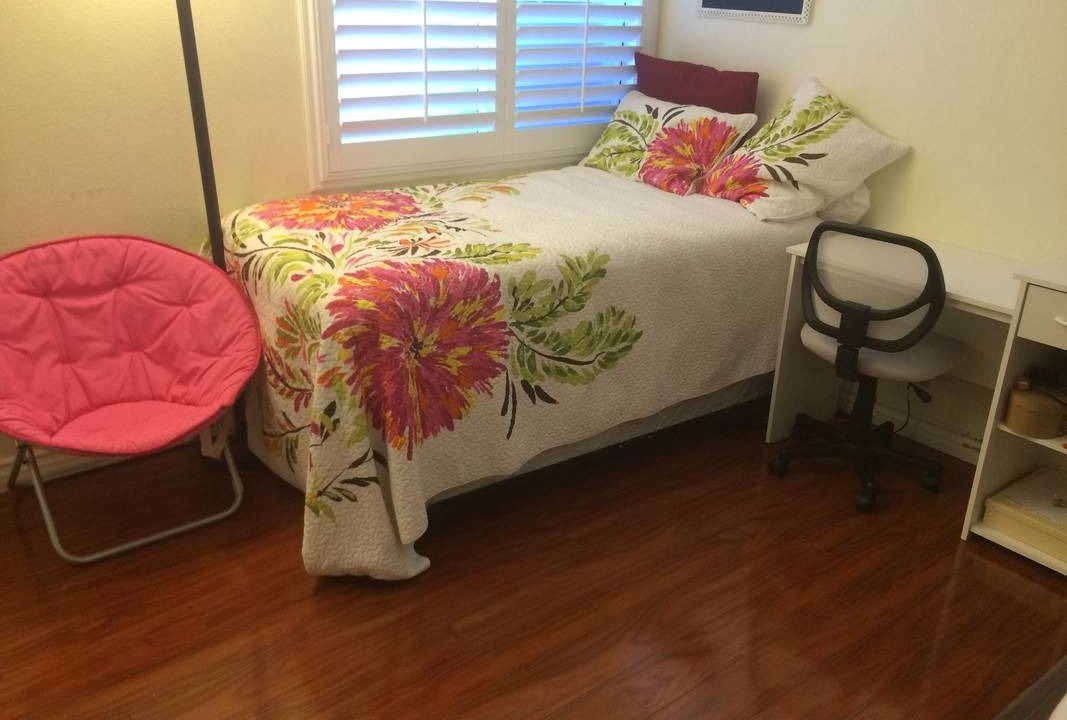Photo of Bedroom in Agua Dulce