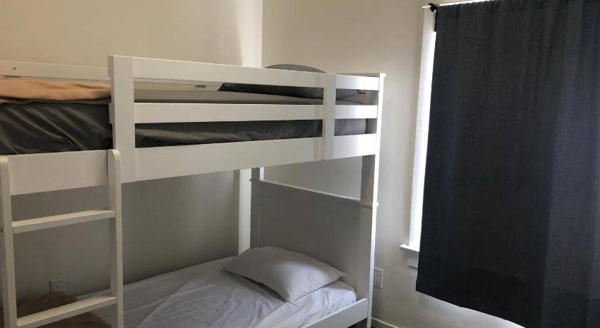 Photo of Bedroom in Greater Wilshire - Hancock Park
