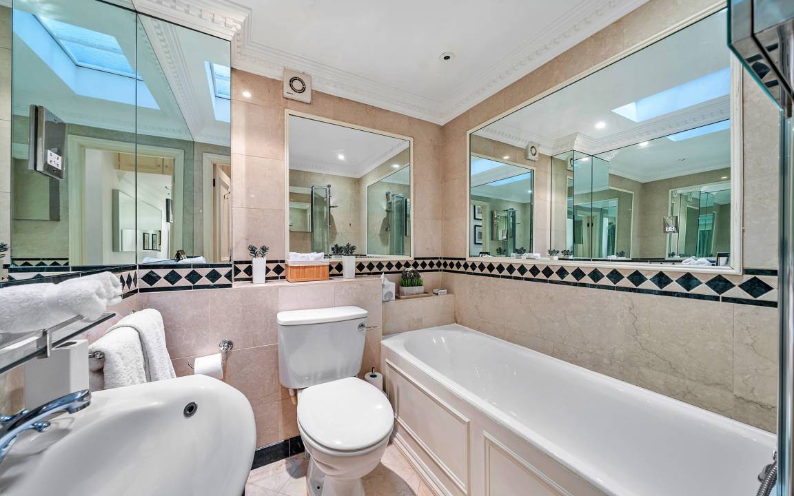 Photo of Bathroom in Frognal and Fitzjohns