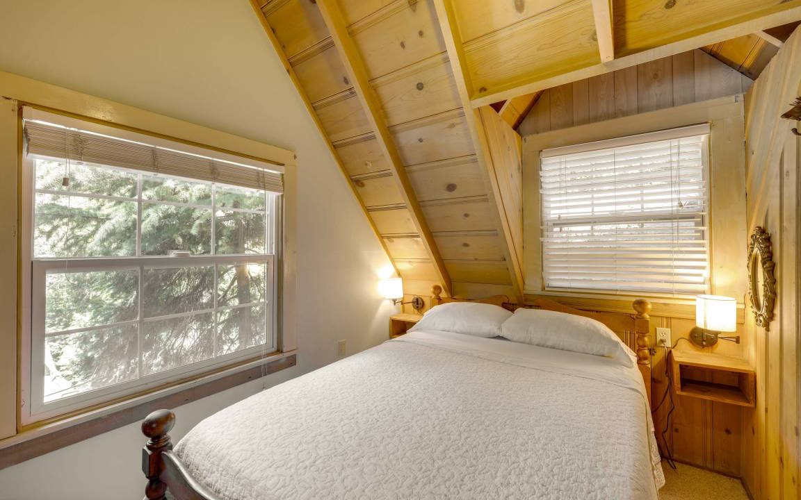 Photo of Bedroom in Arrowhead Villas
