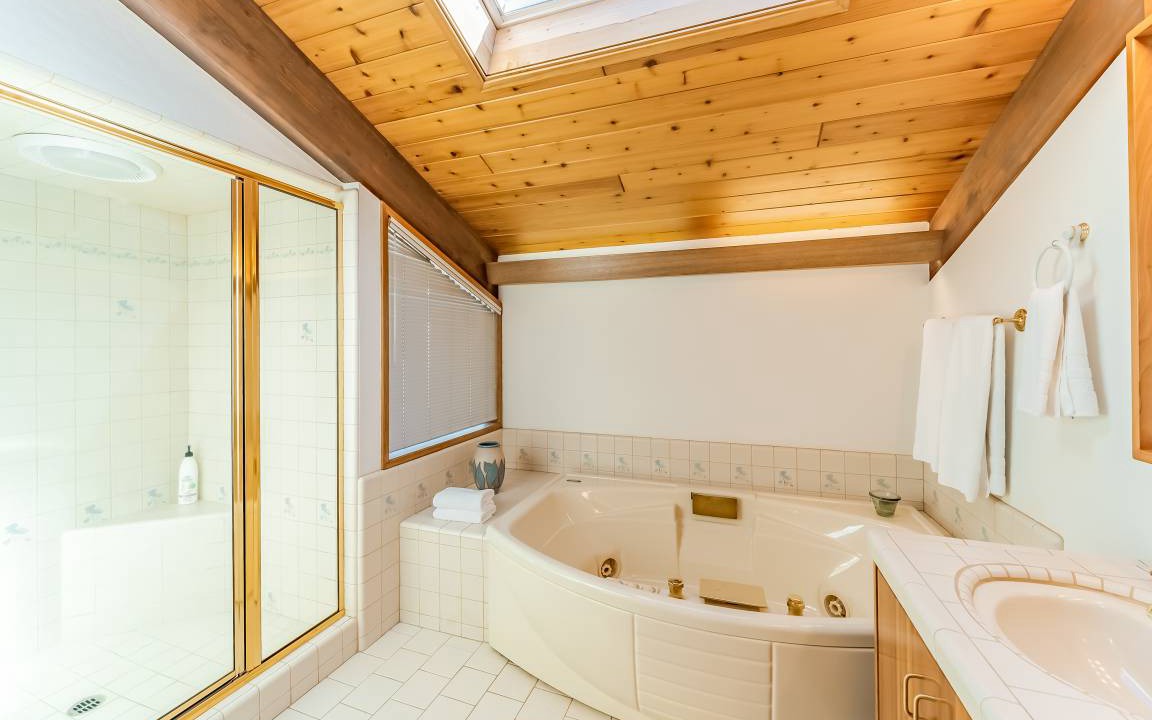 Photo of Bathroom in Crescent City North