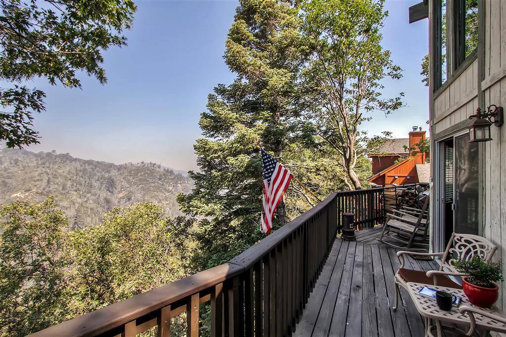 Photo of Patio Balcony in Lake Arrowhead